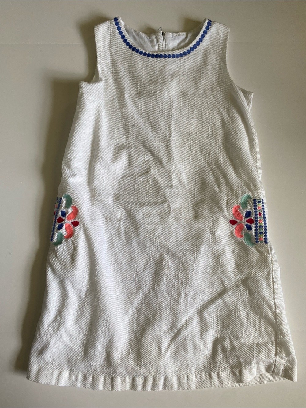 Size 6 Girls Vineyard Vines Sleeveless Embroidered Shift Dress
